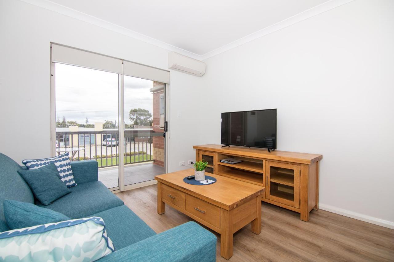 Jurien Bay Motel Apartments Exterior photo