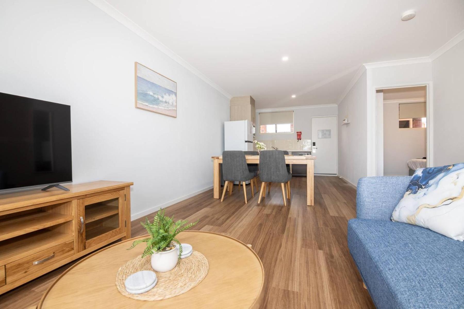 Jurien Bay Motel Apartments Exterior photo